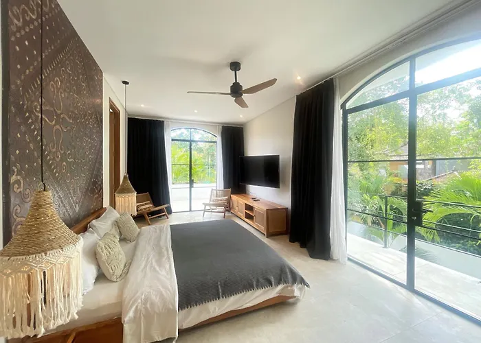 Villa Anwa Cove - Gorgeous 6-br & 2-pool In Bali *