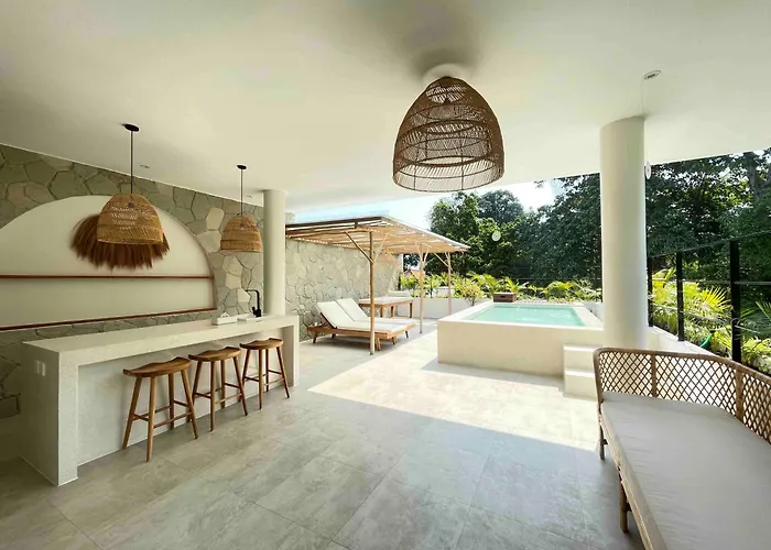 Anwa Cove - Gorgeous 6-br & 2-pool In Bali Umalas (Bali)