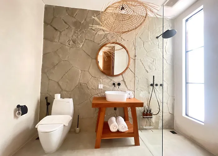 Villa Anwa Cove - Gorgeous 6-br & 2-pool In Bali